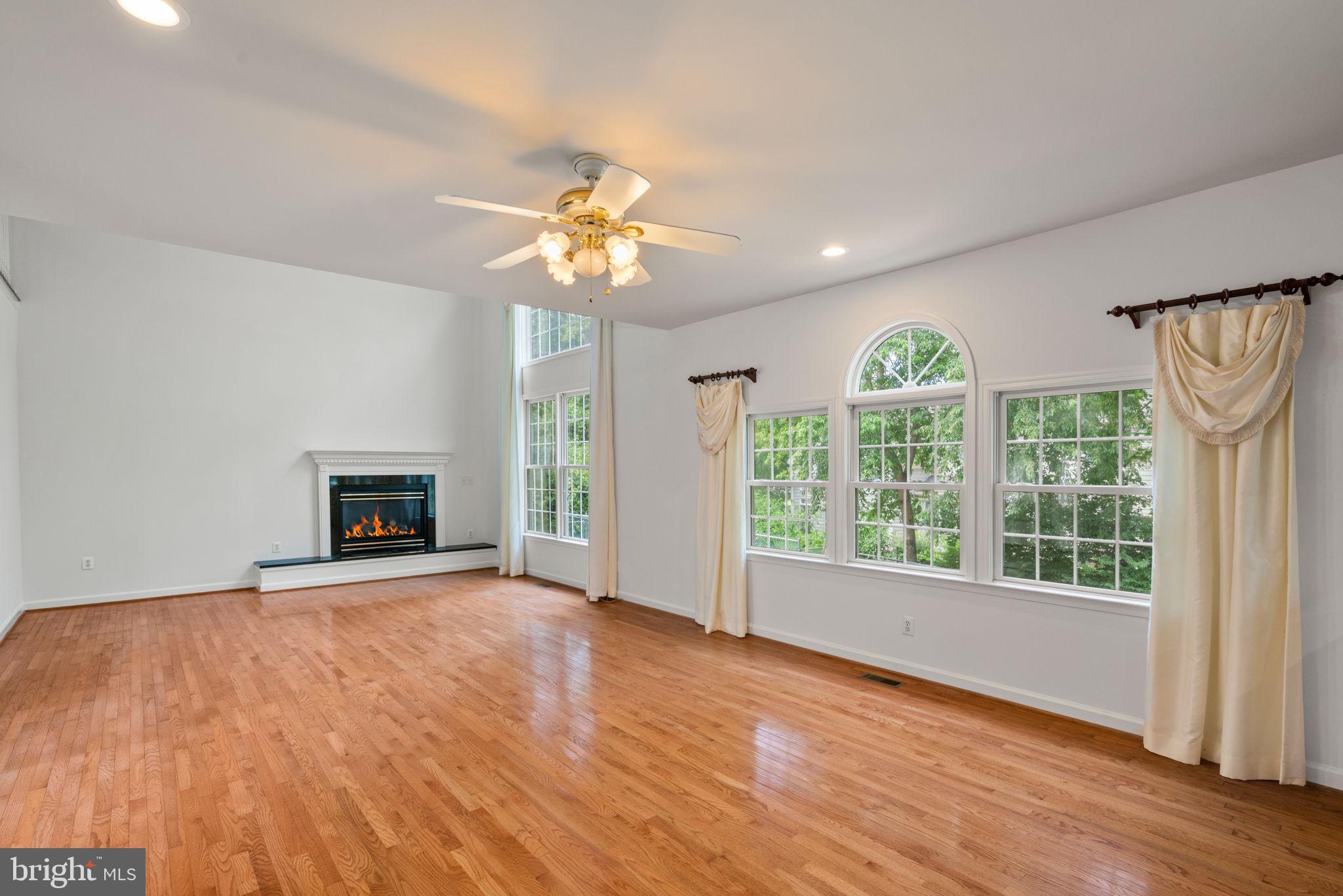 PT ROCKVILLE OUT RES. 3 - Residential