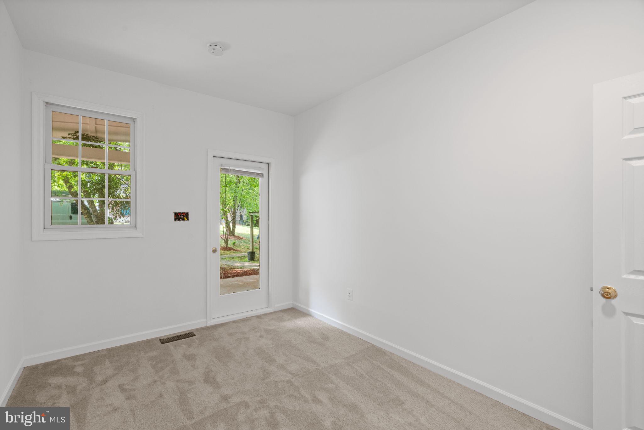 PT ROCKVILLE OUT RES. 3 - Residential