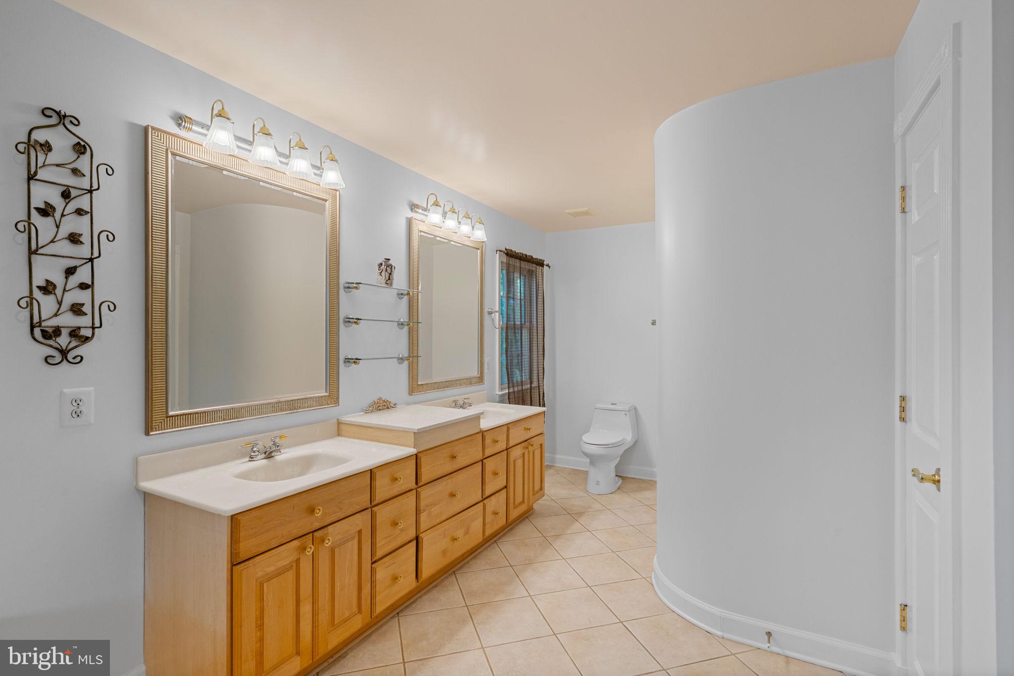 PT ROCKVILLE OUT RES. 3 - Residential