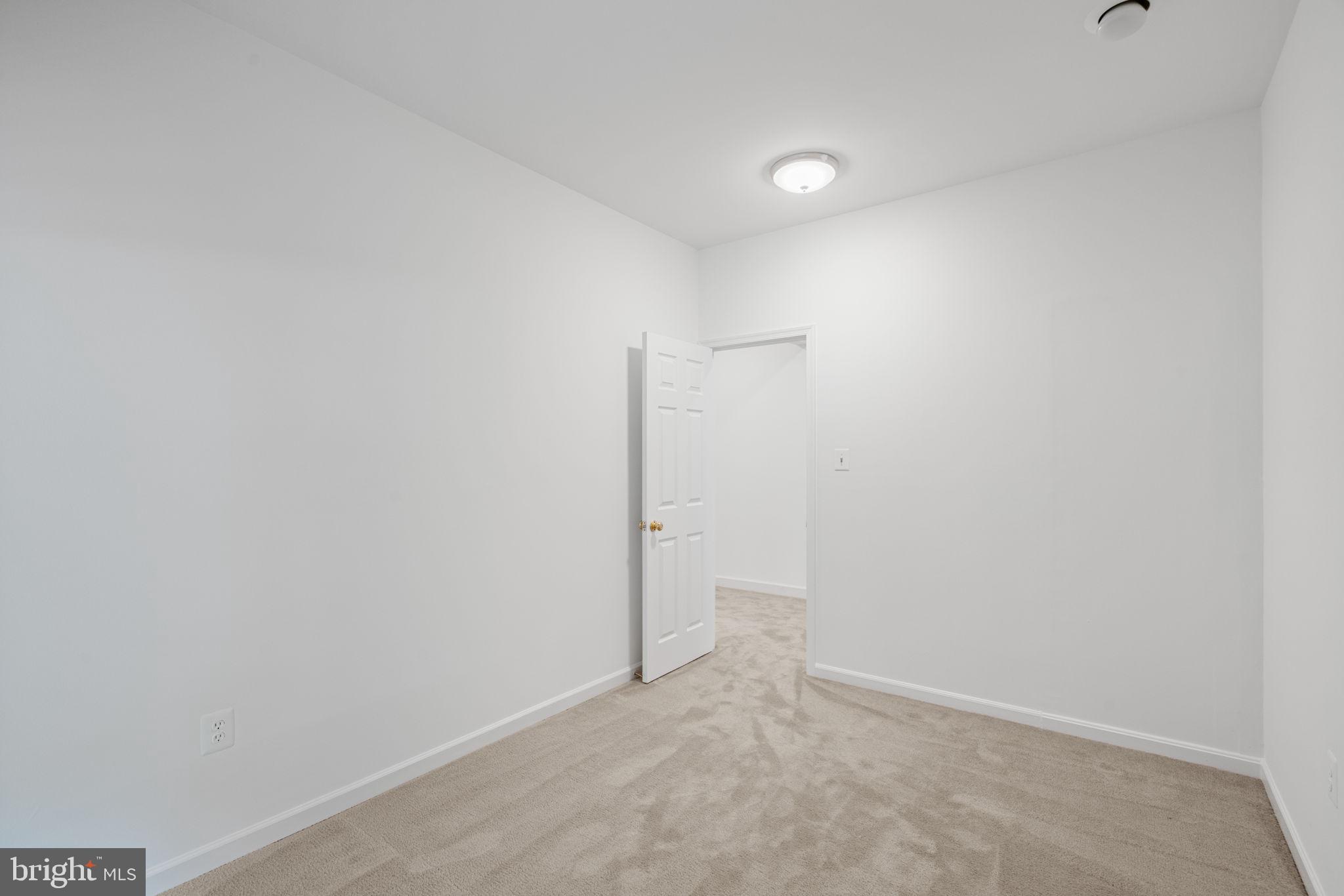 PT ROCKVILLE OUT RES. 3 - Residential