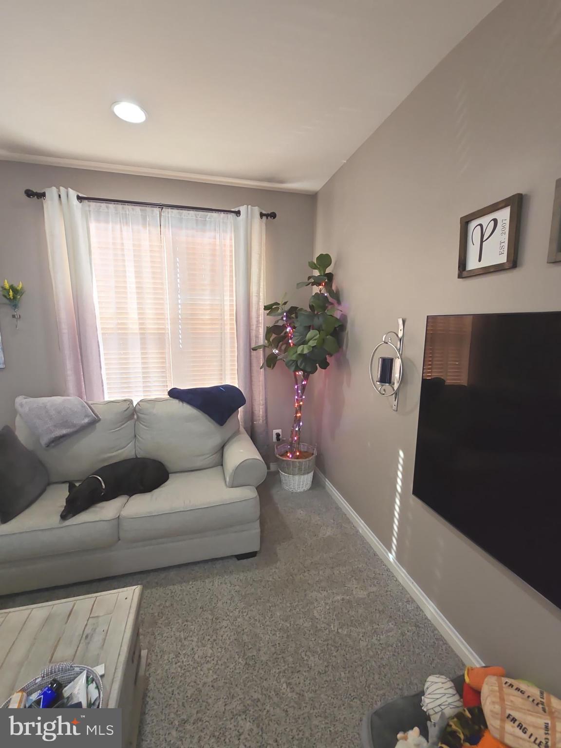 PEMBROOKE/VICTORY LAKES - Residential