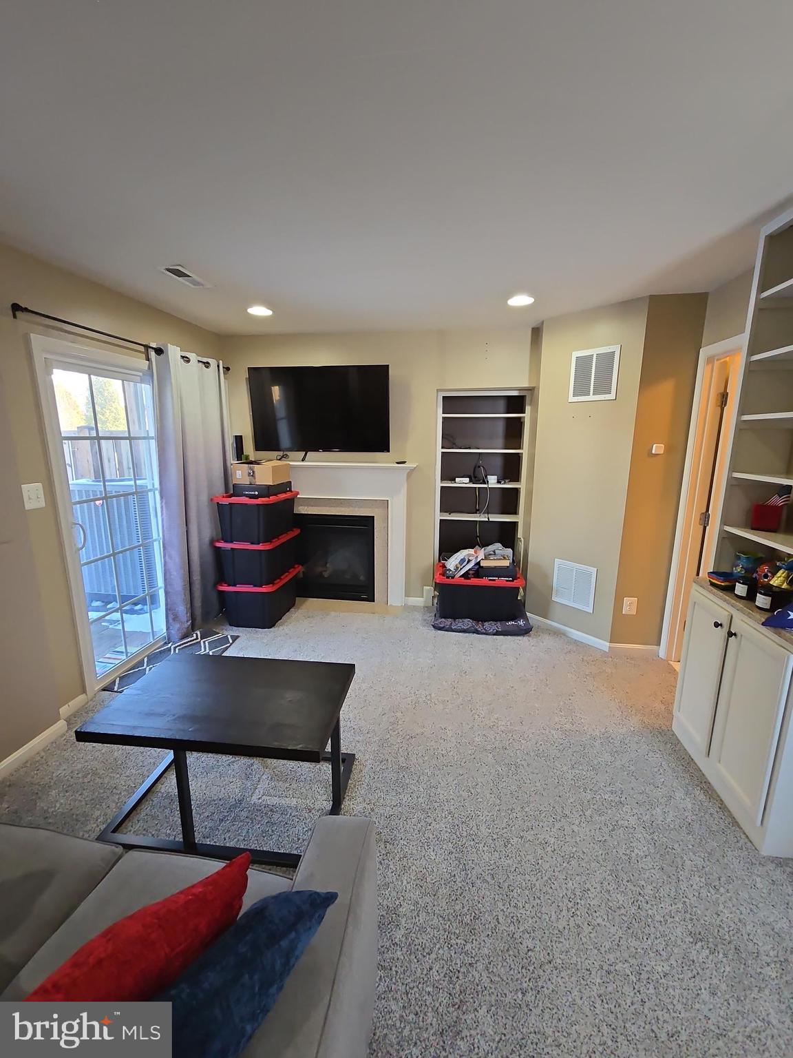 PEMBROOKE/VICTORY LAKES - Residential