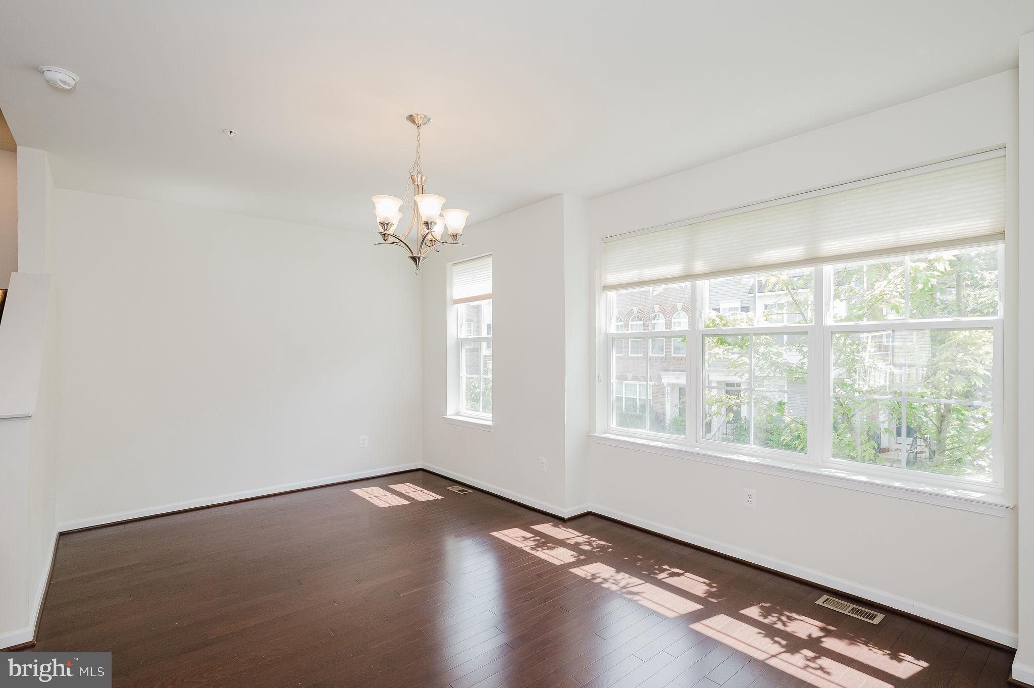 BRICK YARD STATION - Residential