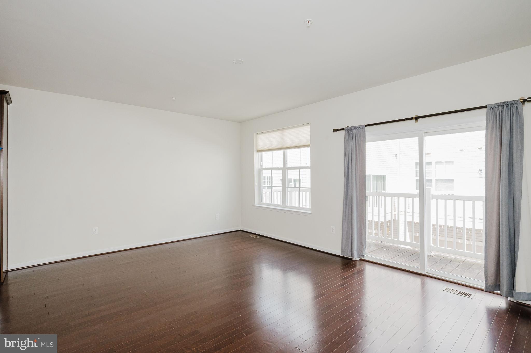 BRICK YARD STATION - Residential