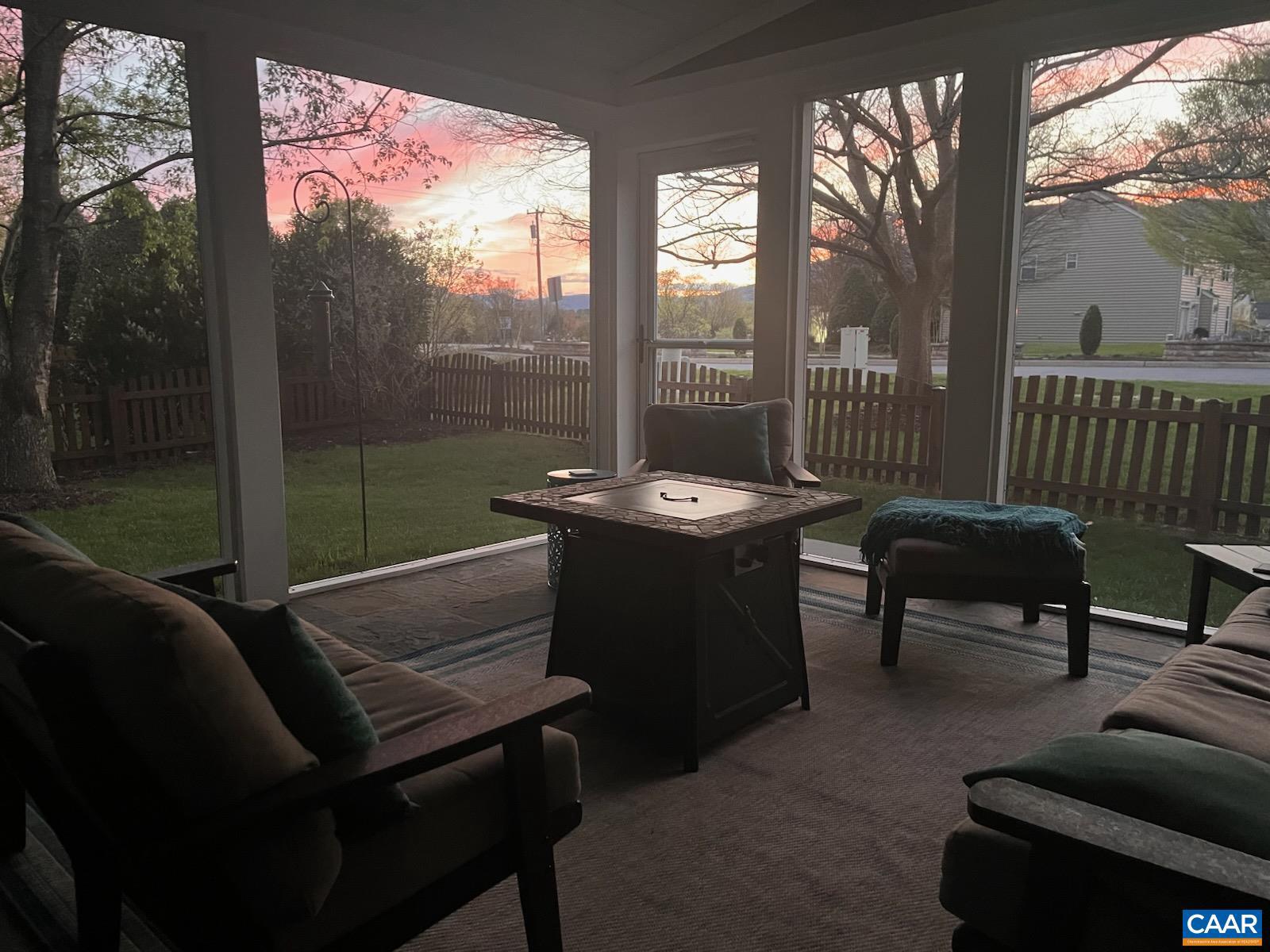 GRAYROCK - Residential