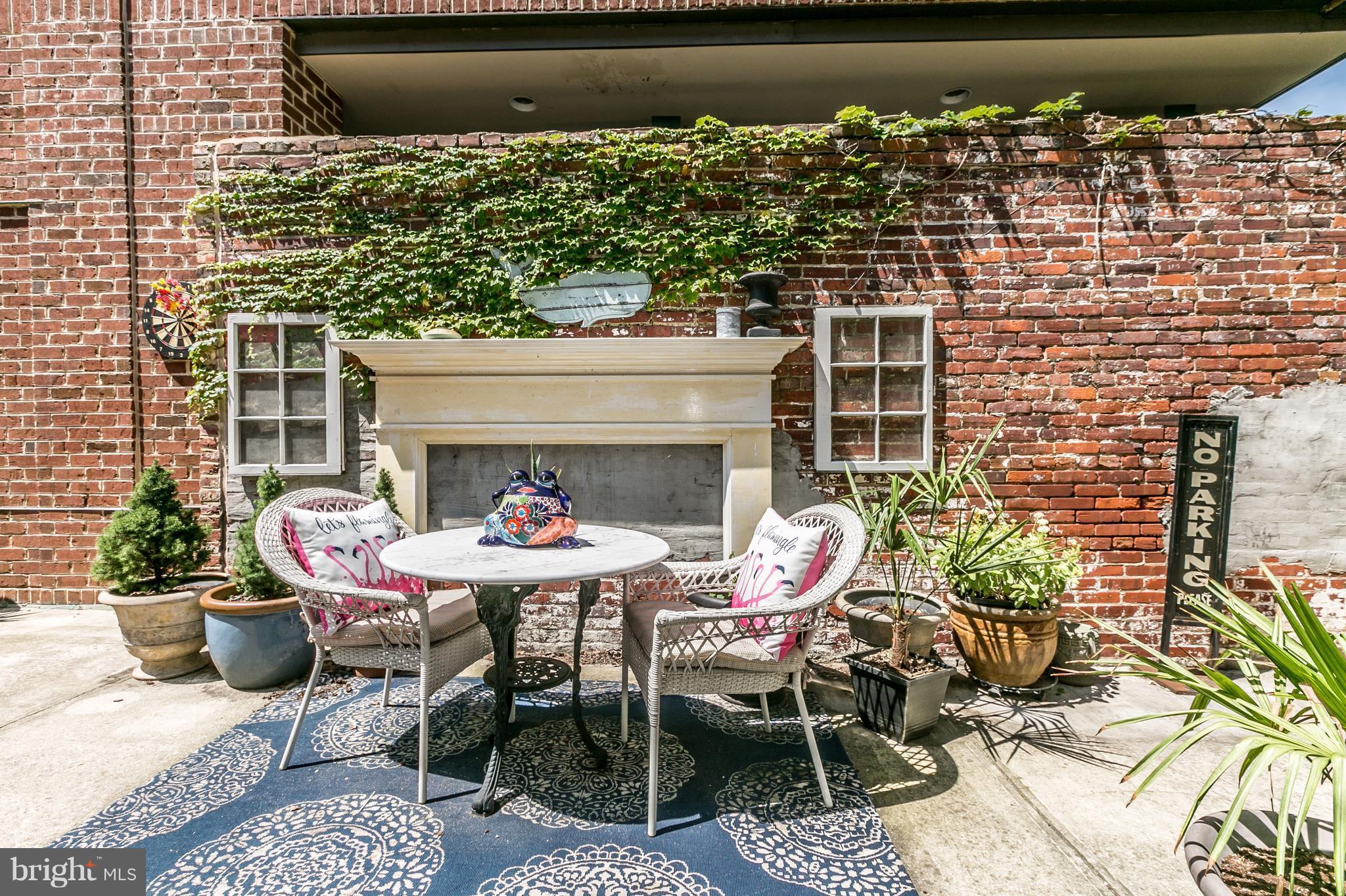 LITTLE ITALY - Residential