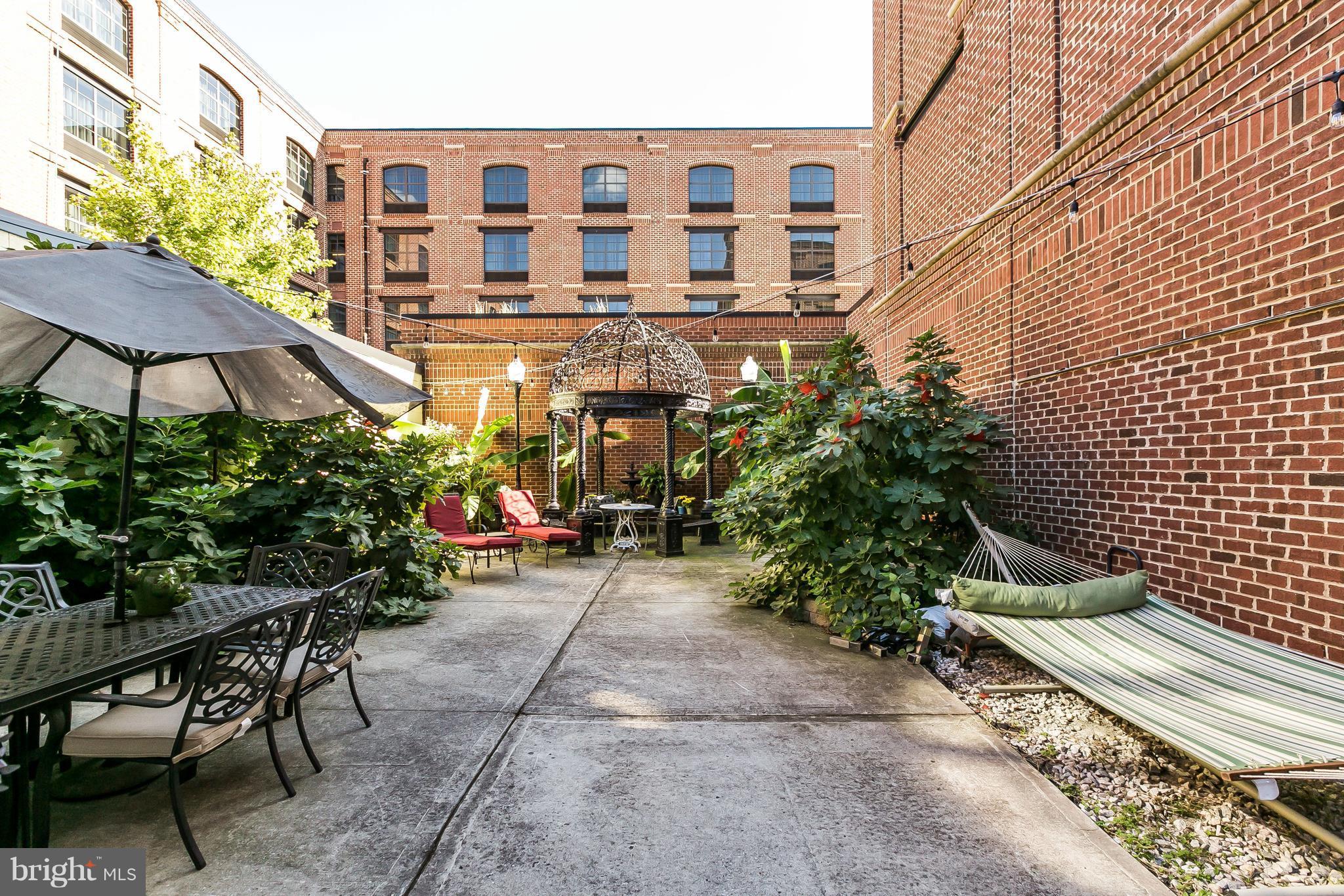 LITTLE ITALY - Residential