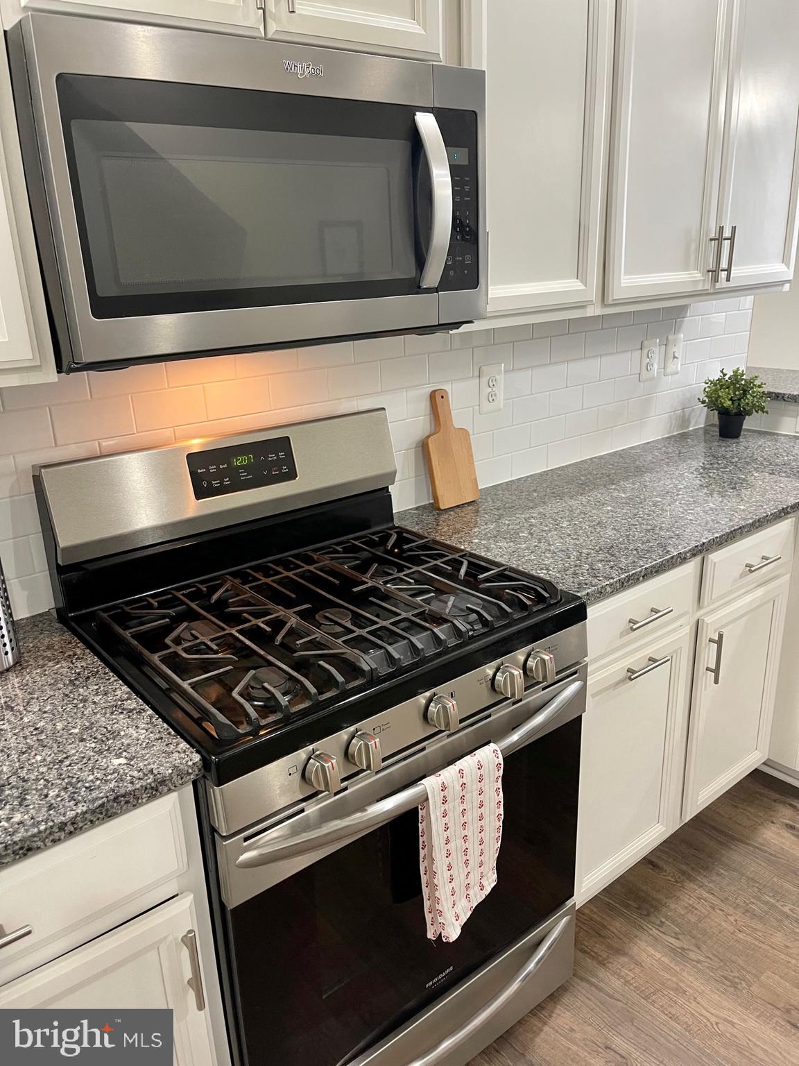 WESTVIEW SOUTH - Residential