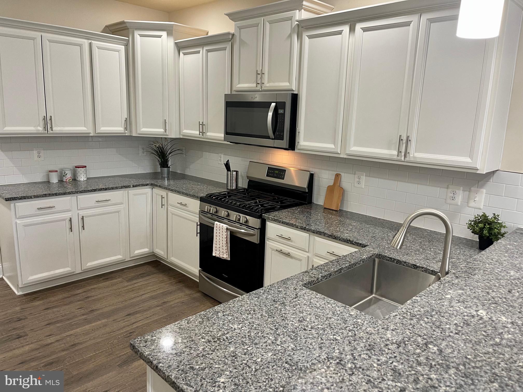 WESTVIEW SOUTH - Residential