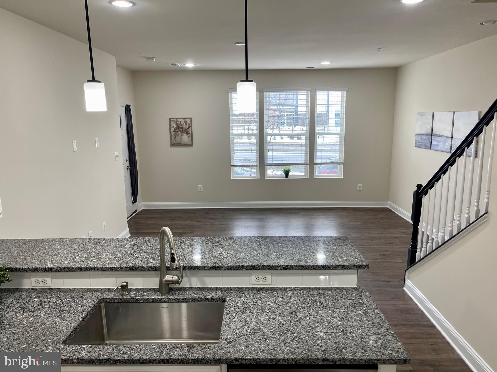 WESTVIEW SOUTH - Residential