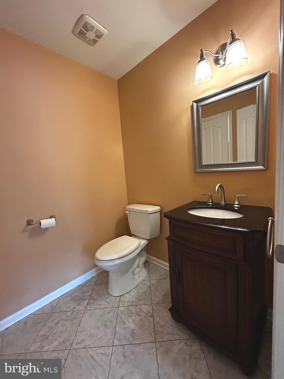 MONTGOMERY BROOKE - Residential Lease