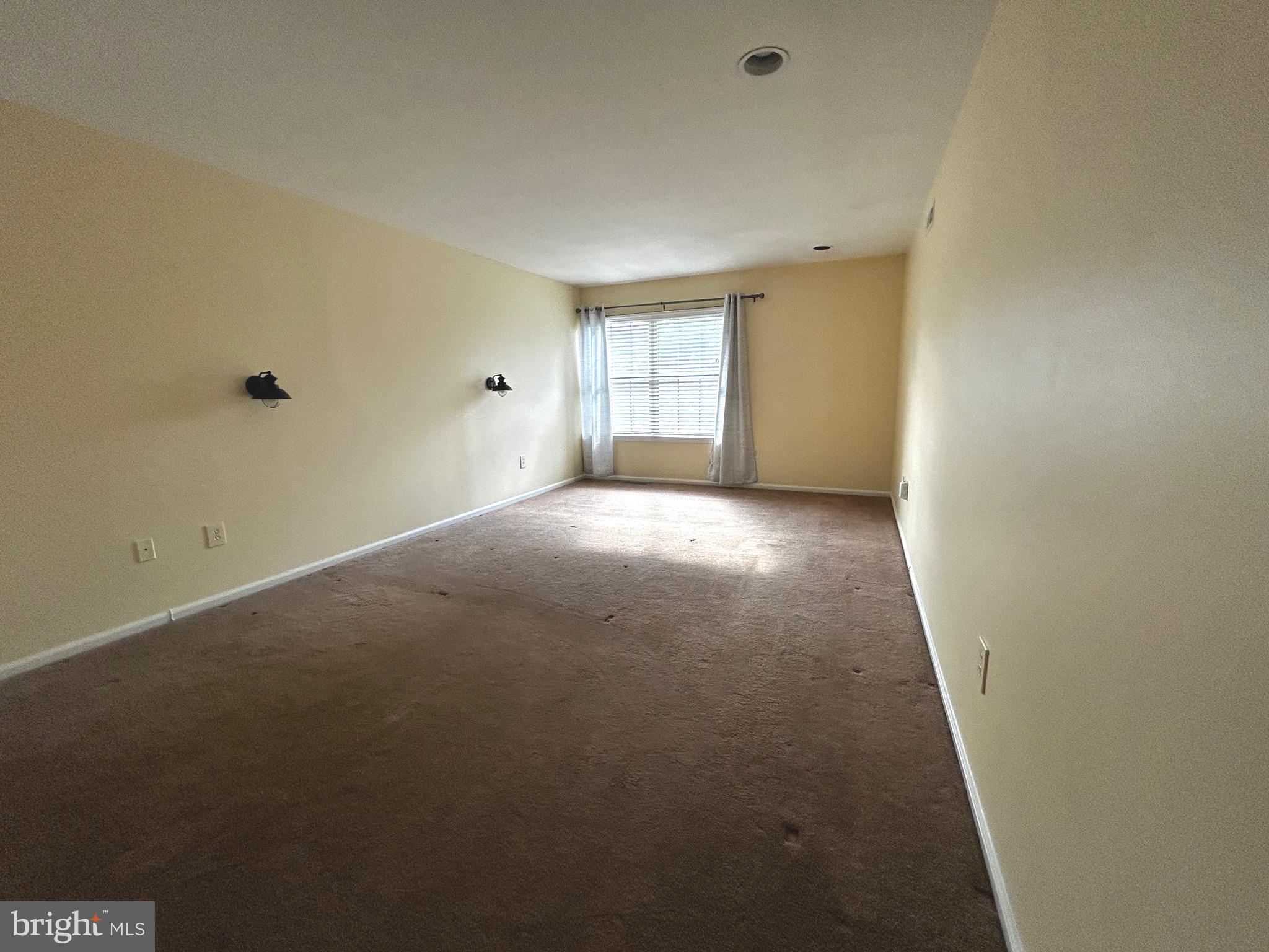 MONTGOMERY BROOKE - Residential Lease