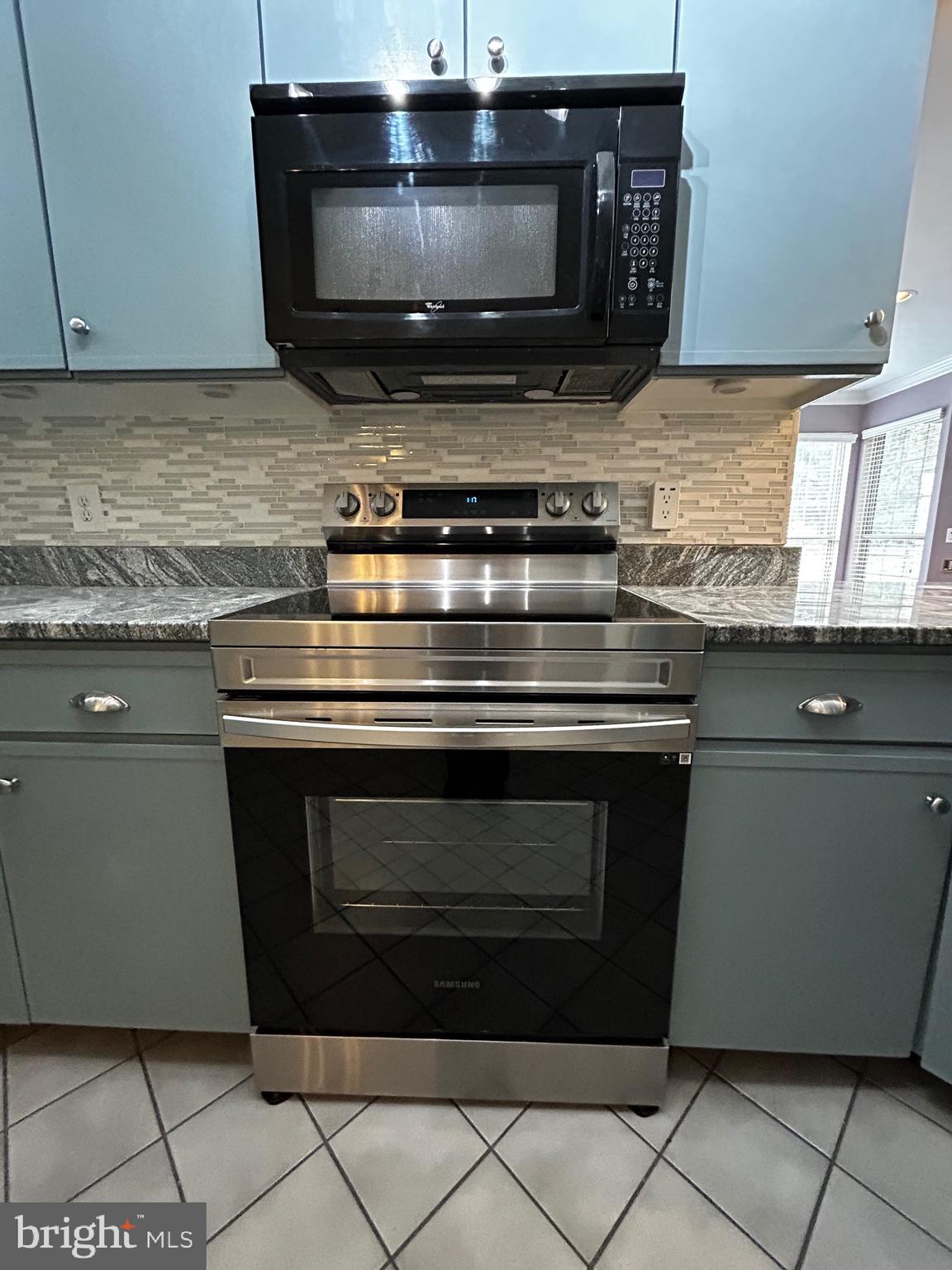 MONTGOMERY BROOKE - Residential Lease