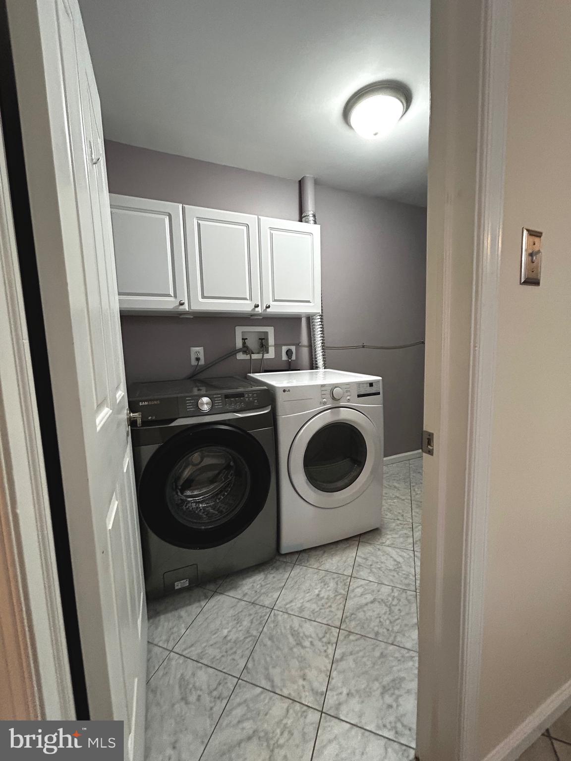 MONTGOMERY BROOKE - Residential Lease