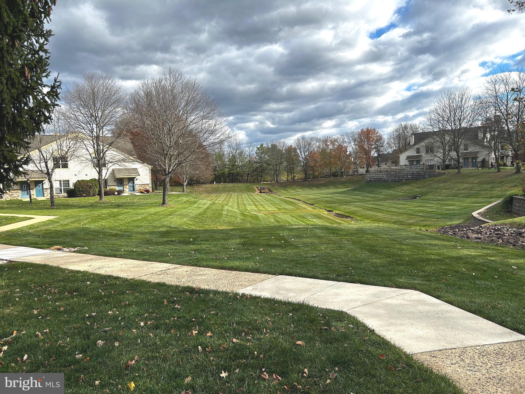 MONTGOMERY BROOKE - Residential Lease