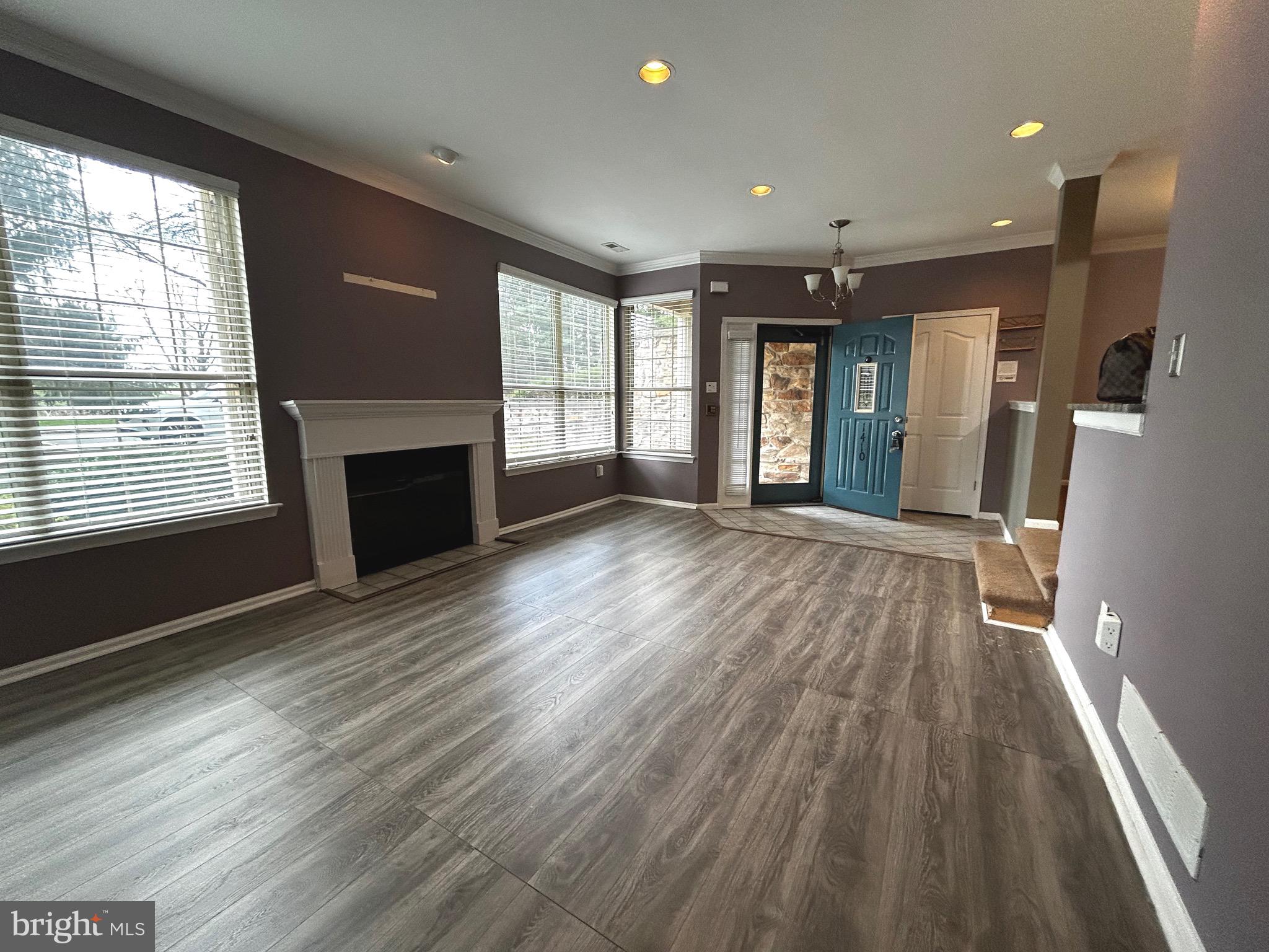 MONTGOMERY BROOKE - Residential Lease