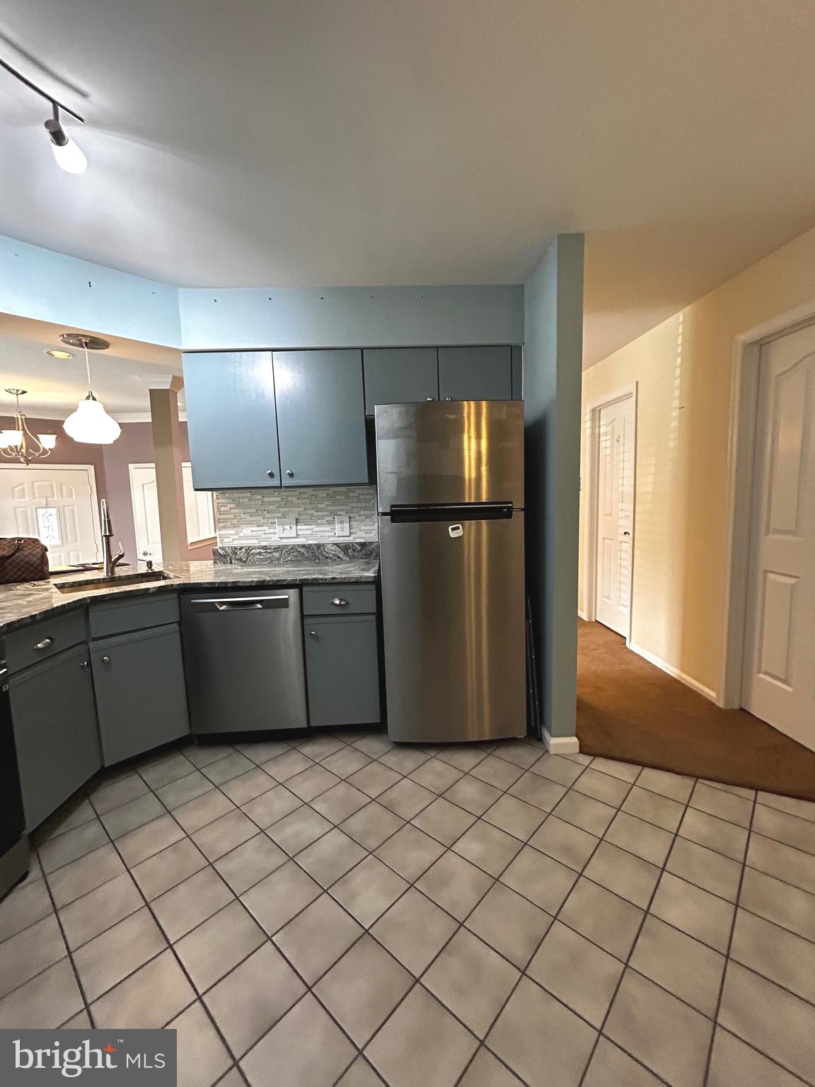 MONTGOMERY BROOKE - Residential Lease