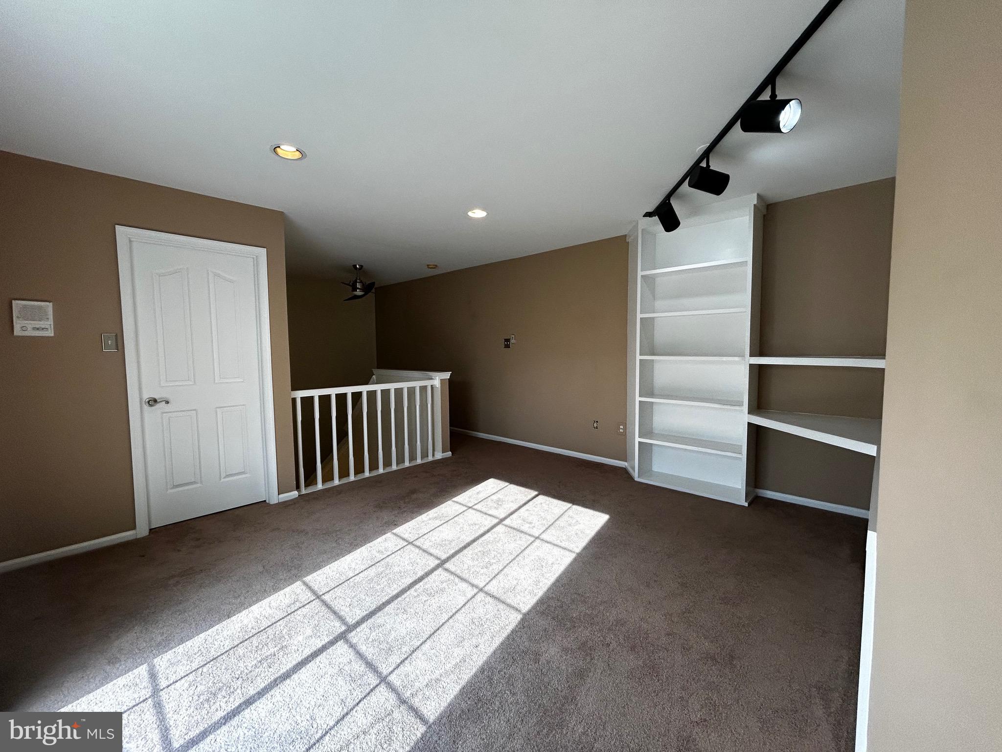 MONTGOMERY BROOKE - Residential Lease