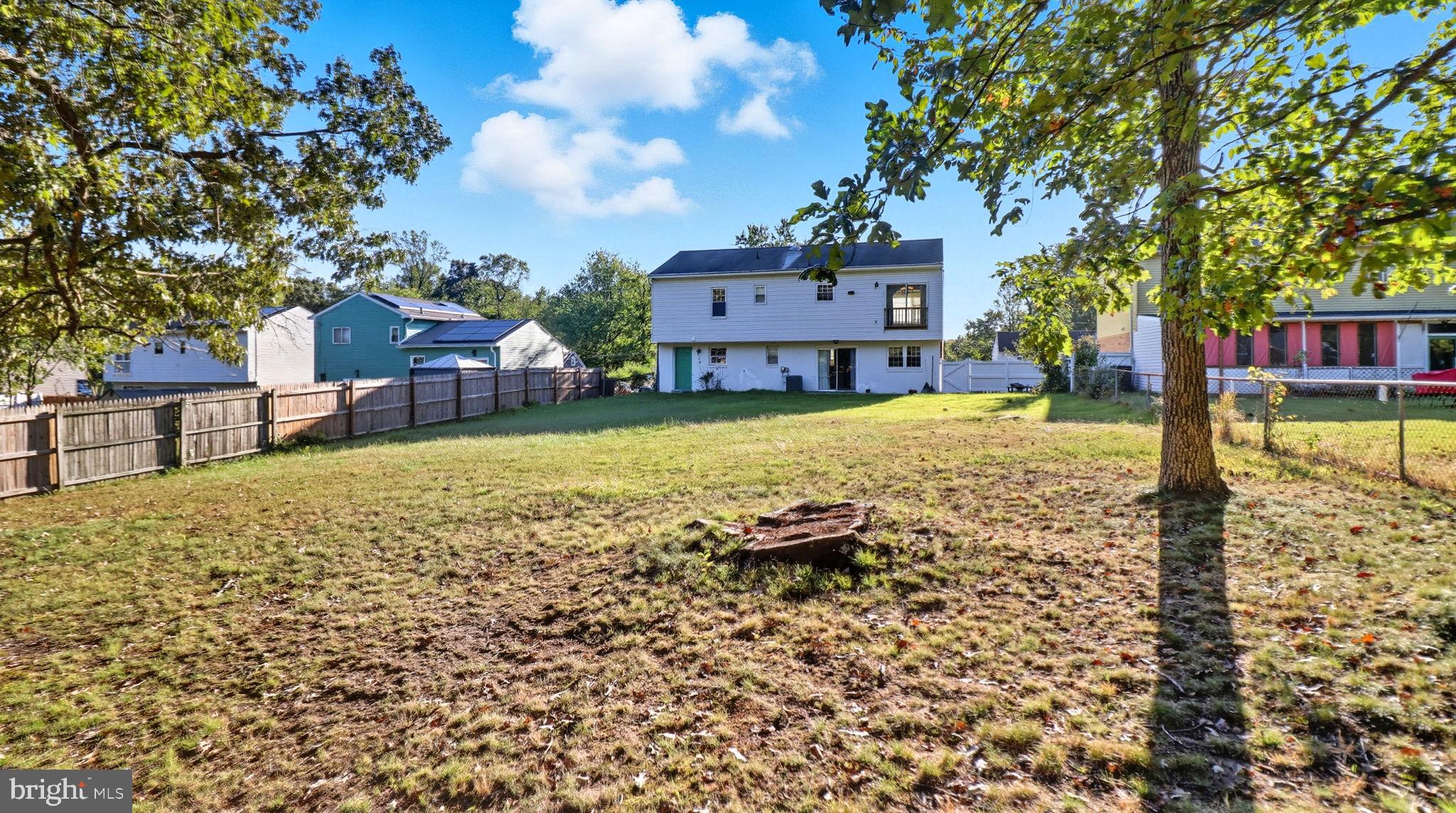 CAROLINE WOODS - Residential