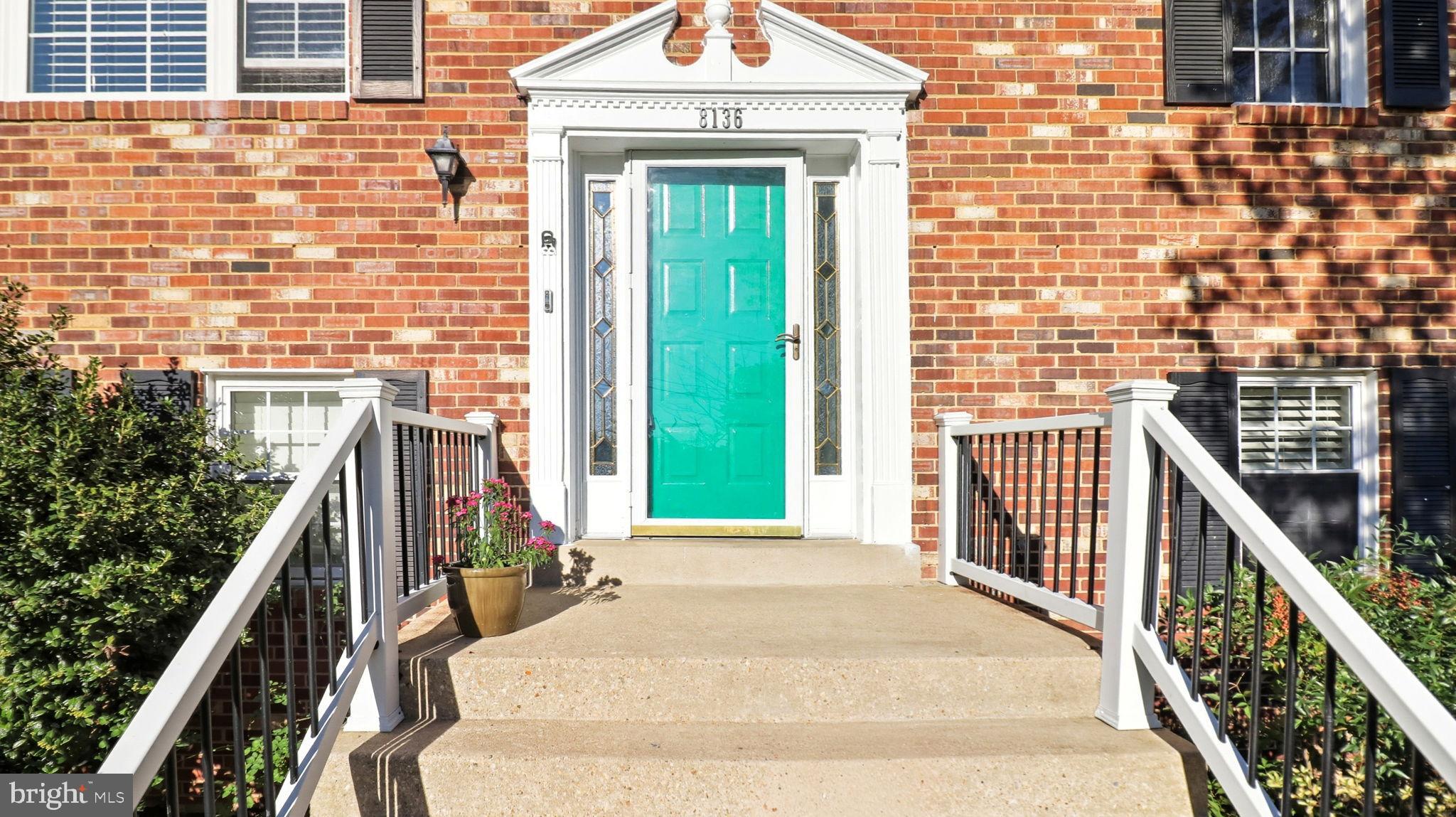 CAROLINE WOODS - Residential