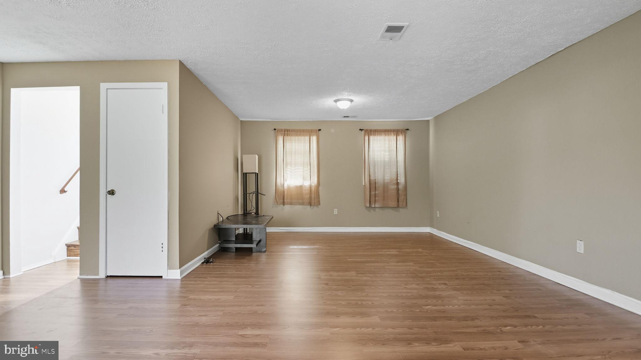 CAROLINE WOODS - Residential