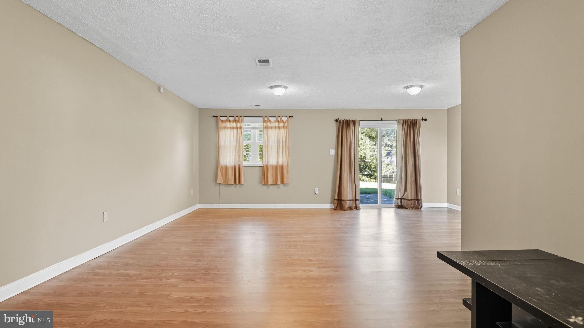 CAROLINE WOODS - Residential