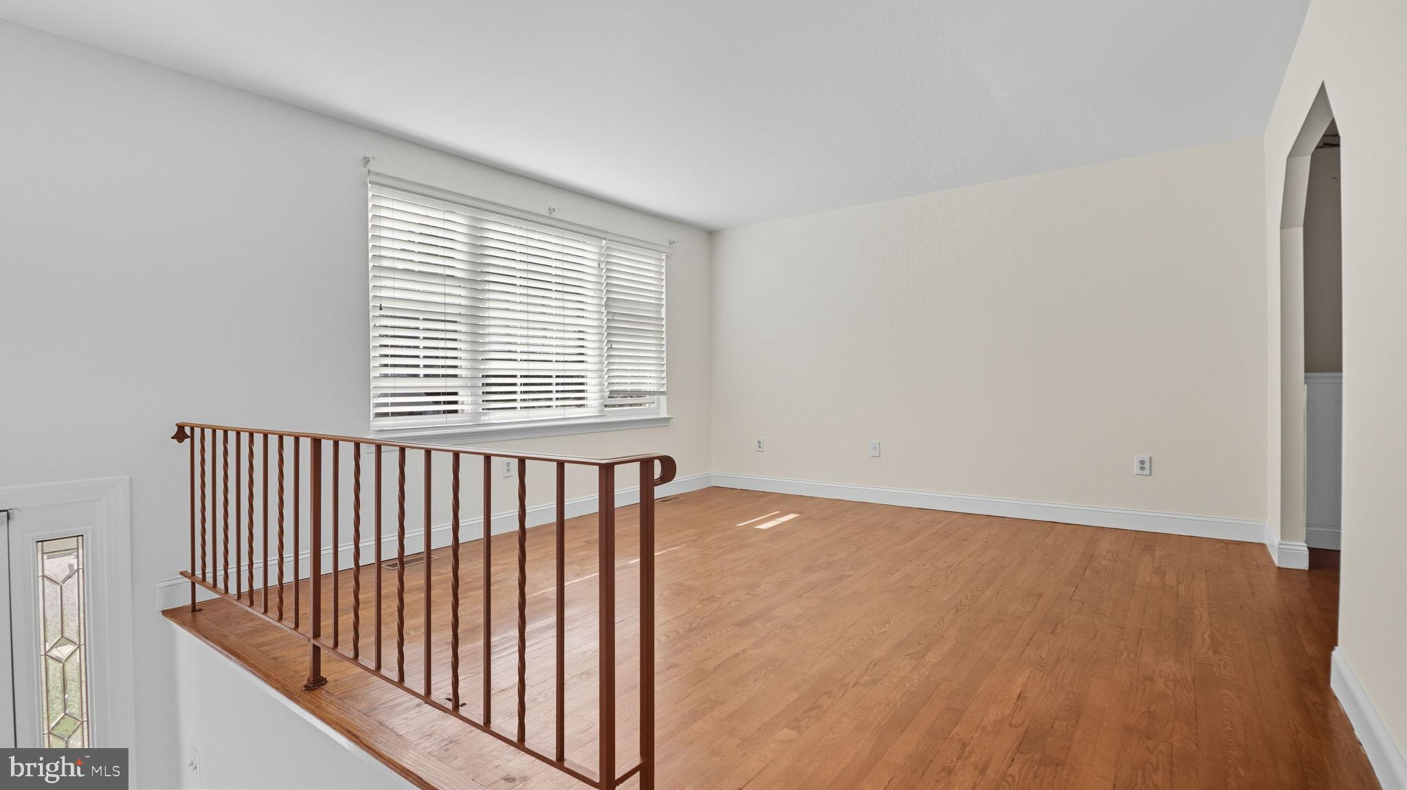 CAROLINE WOODS - Residential