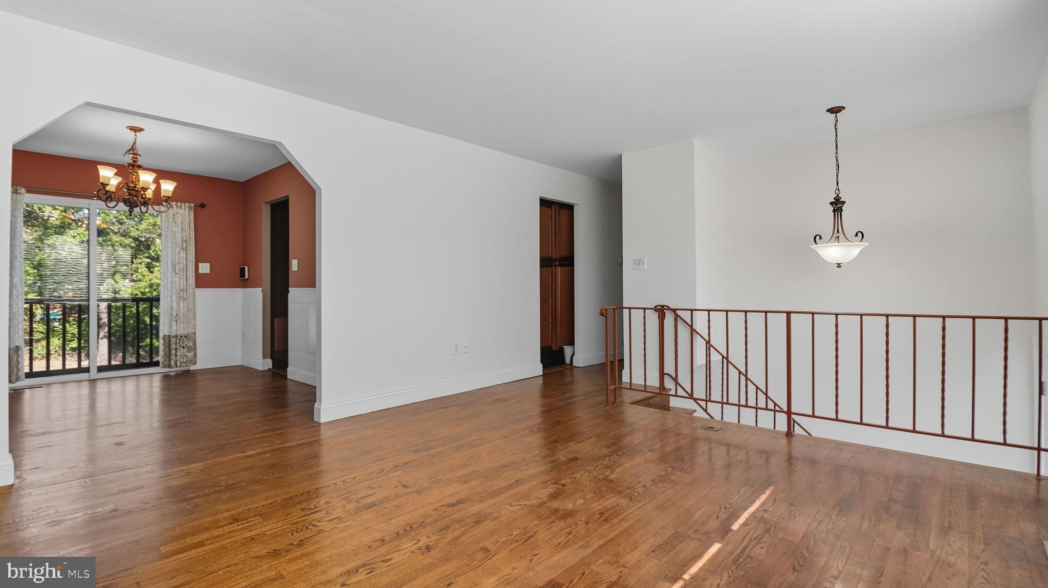 CAROLINE WOODS - Residential