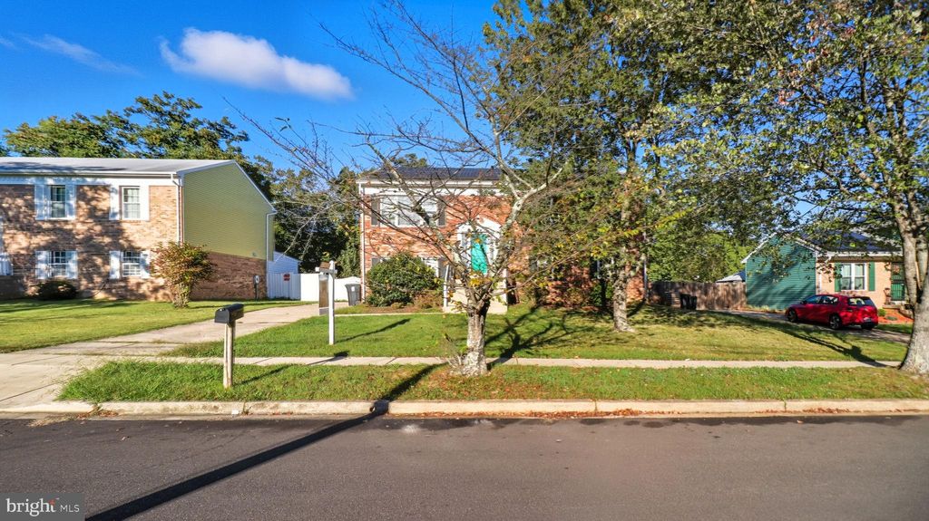 Photo of 8136 Comet Drive, FORT WASHINGTON, MD 20744 (MLS # MDPG2165444)
