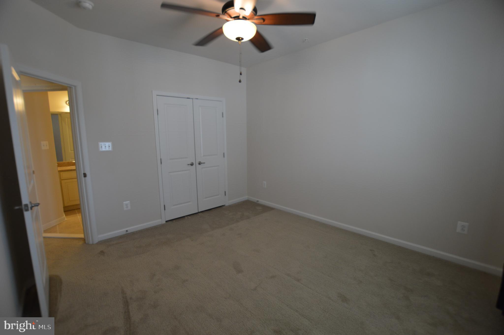 MARKET SQUARE - Residential Lease