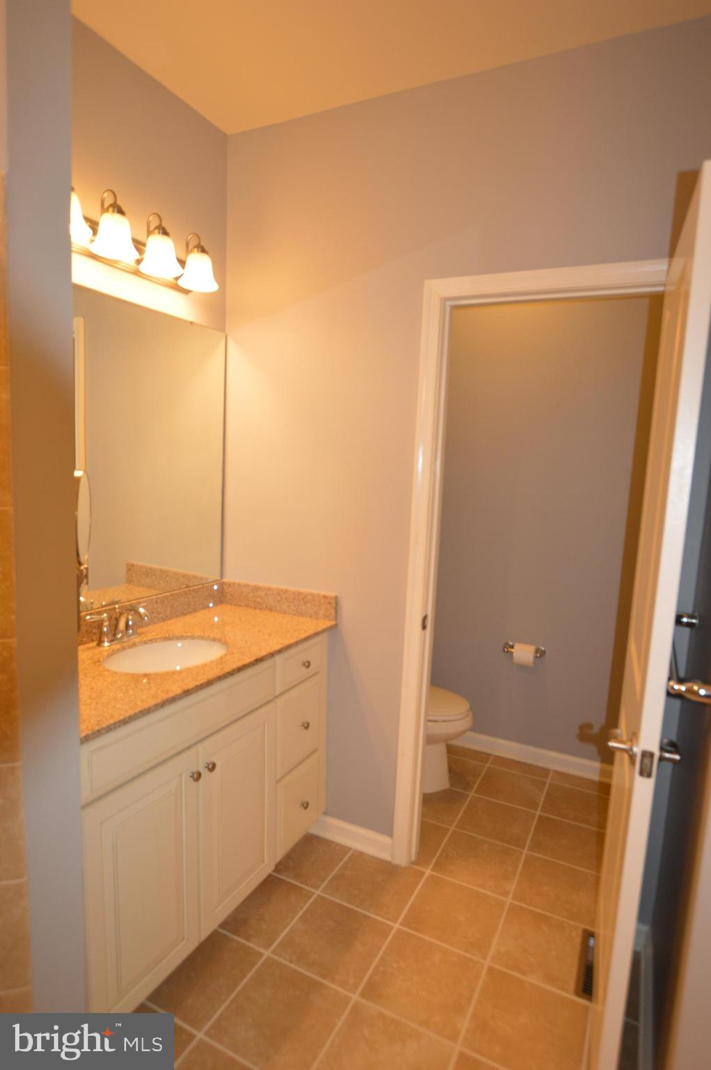 MARKET SQUARE - Residential Lease