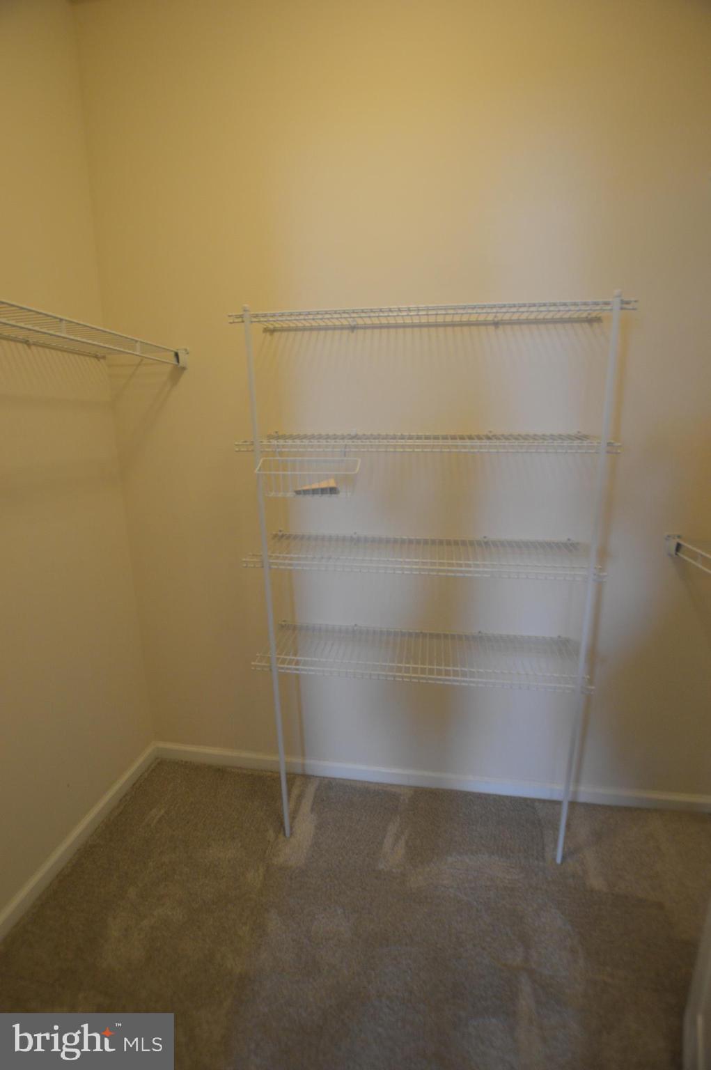 MARKET SQUARE - Residential Lease