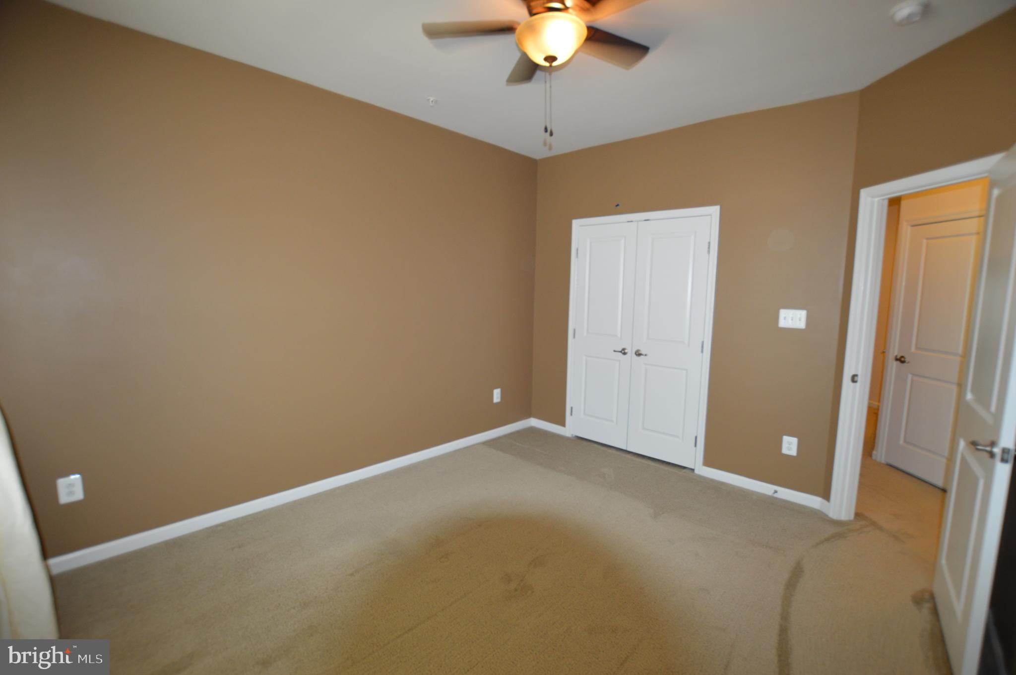 MARKET SQUARE - Residential Lease