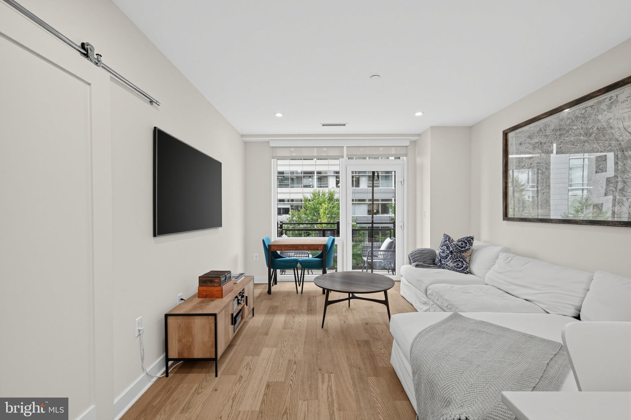 37 L STREET SE 401