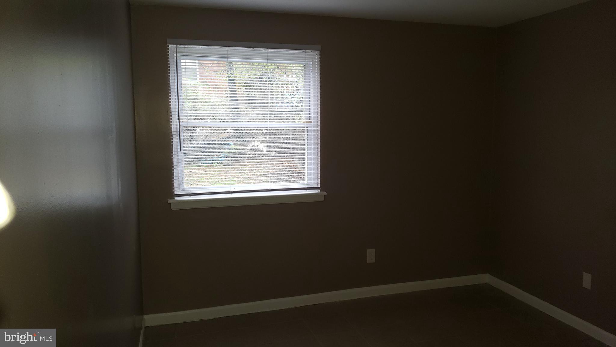 ASHTON-WOODENBRIDGE - Residential Lease