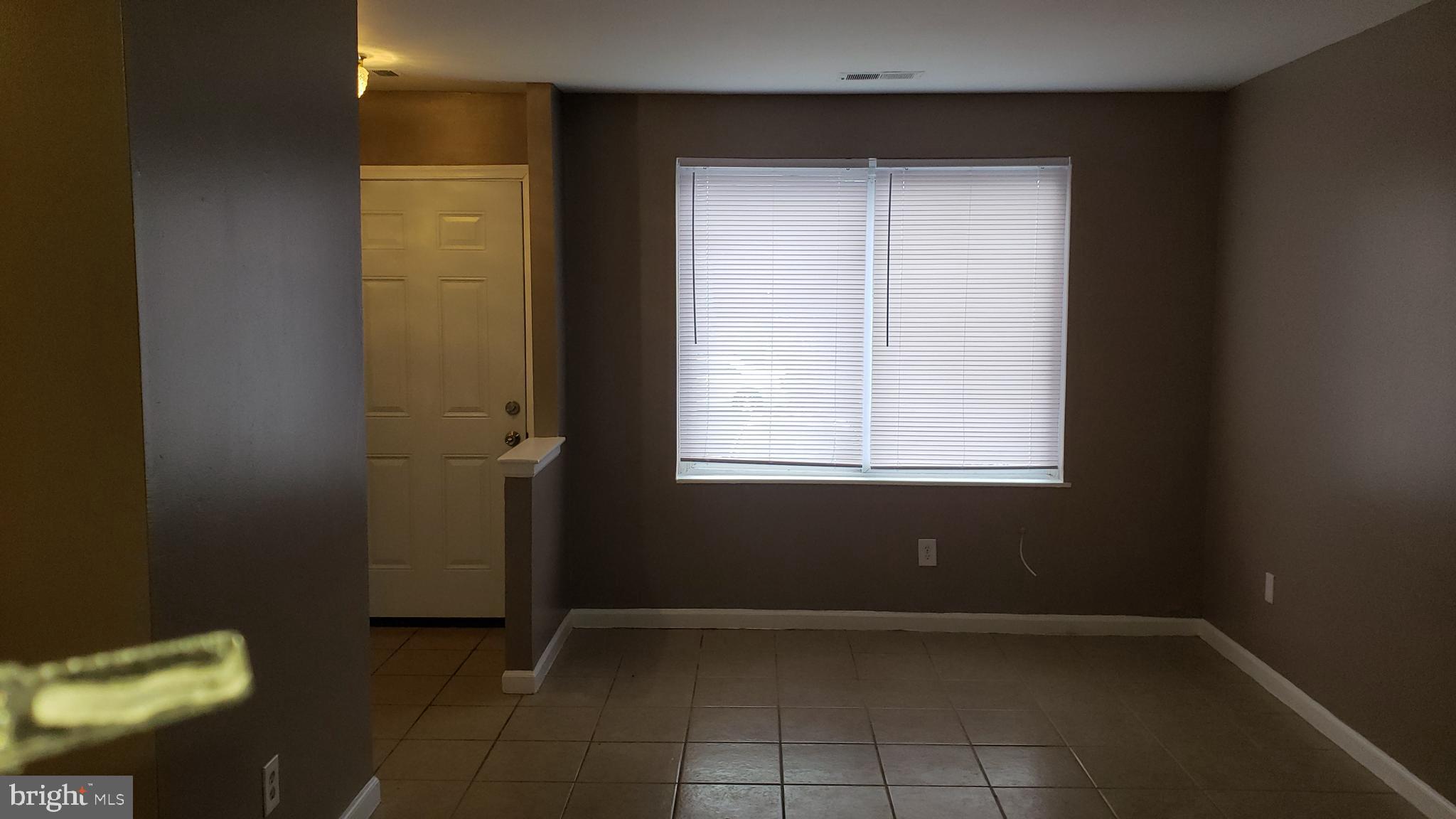 ASHTON-WOODENBRIDGE - Residential Lease