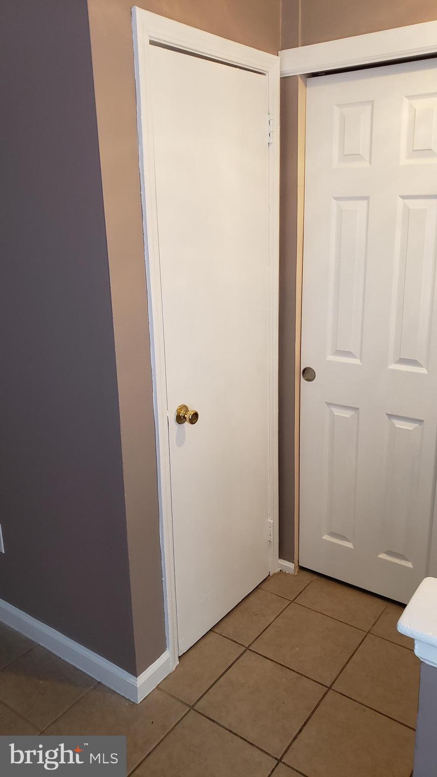 ASHTON-WOODENBRIDGE - Residential Lease