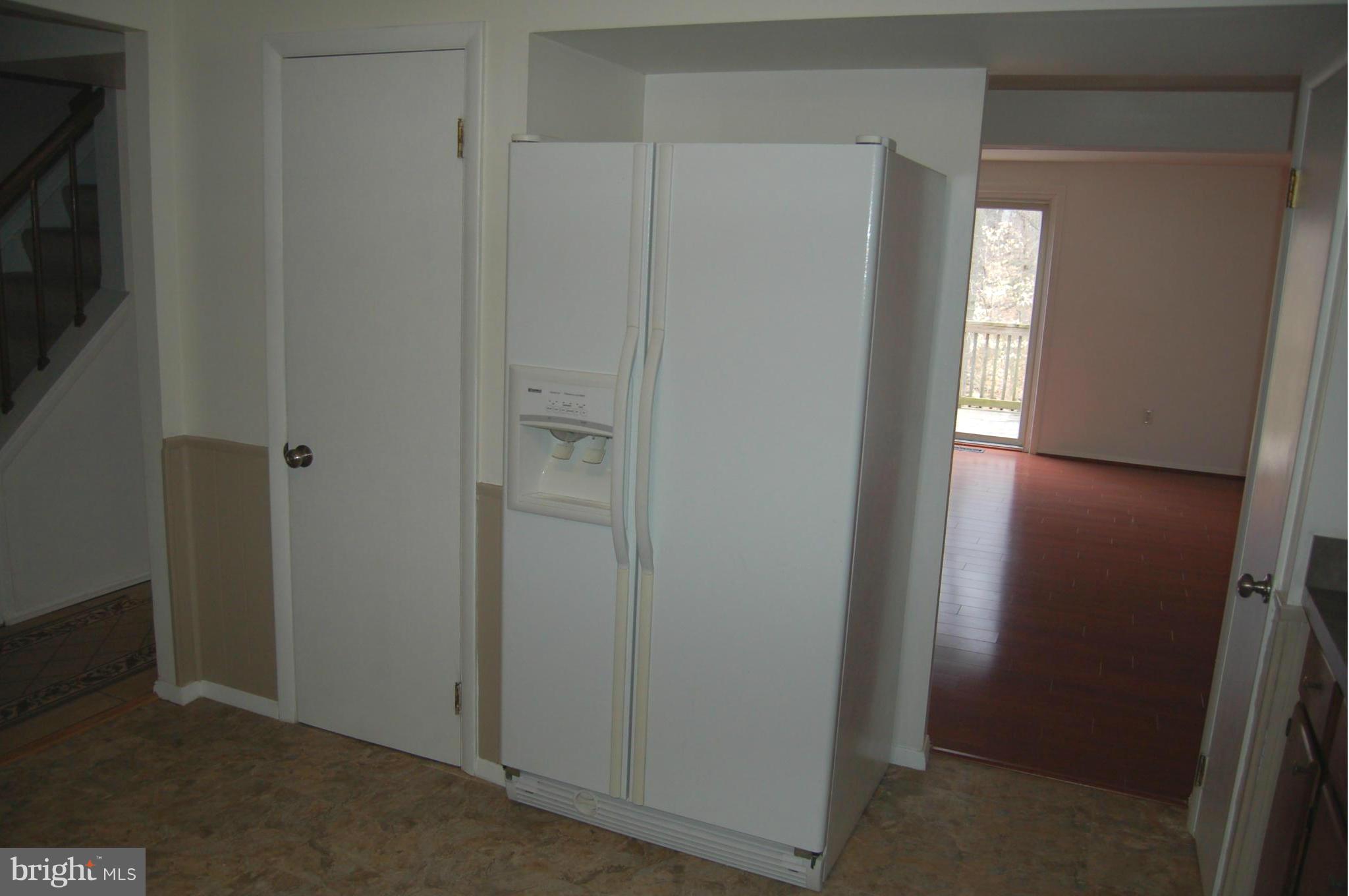 TOWN & COUNTRY APARTMENTS CARNEY - Residential