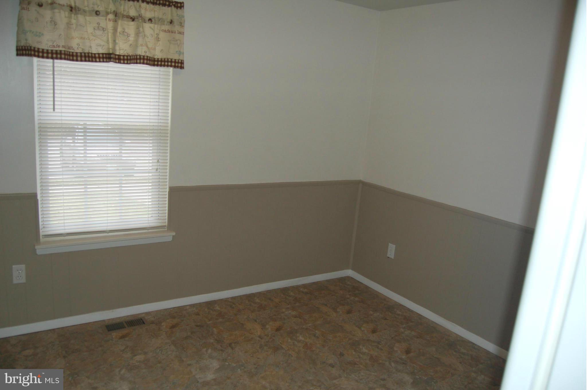 TOWN & COUNTRY APARTMENTS CARNEY - Residential