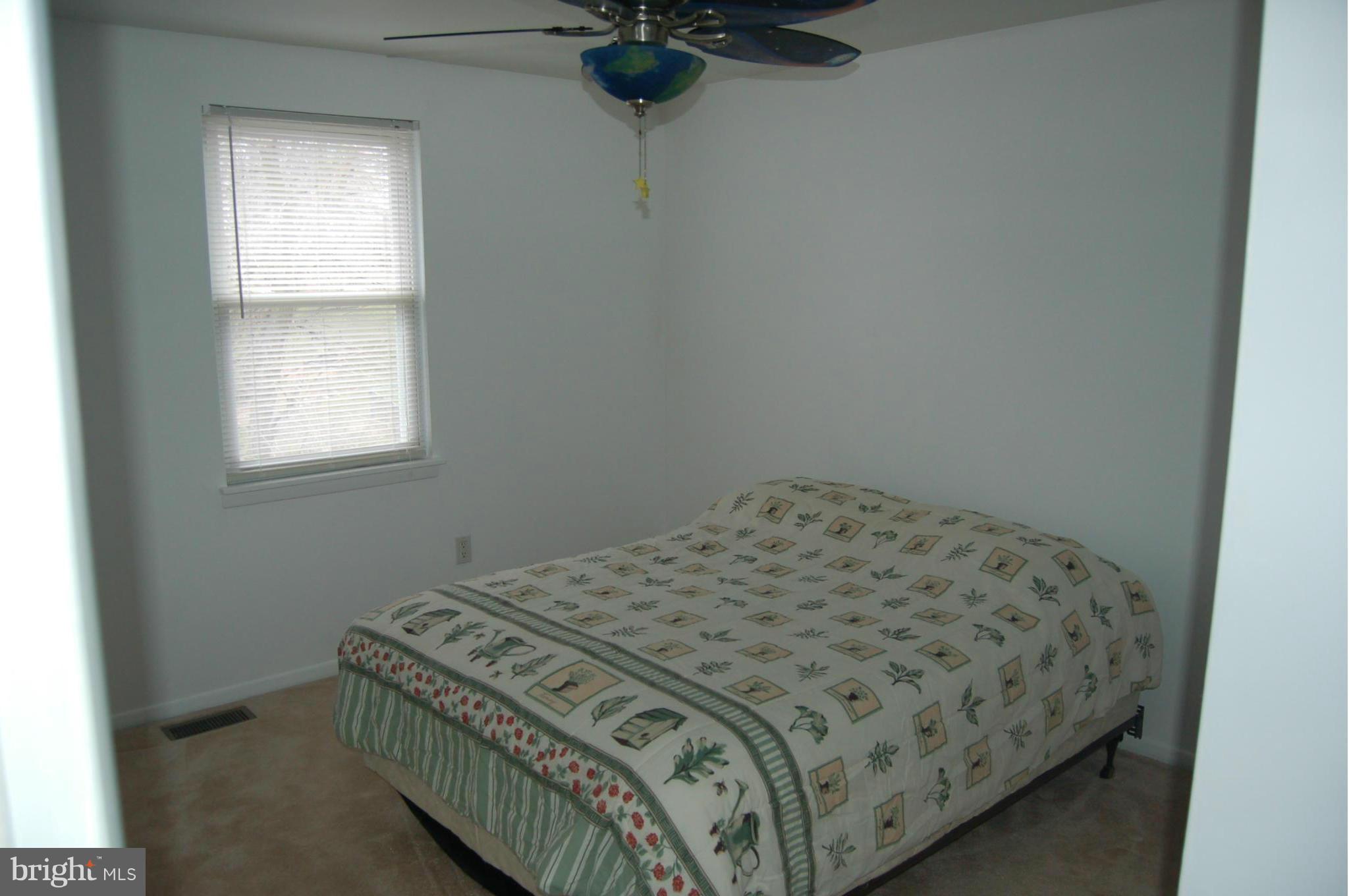 TOWN & COUNTRY APARTMENTS CARNEY - Residential