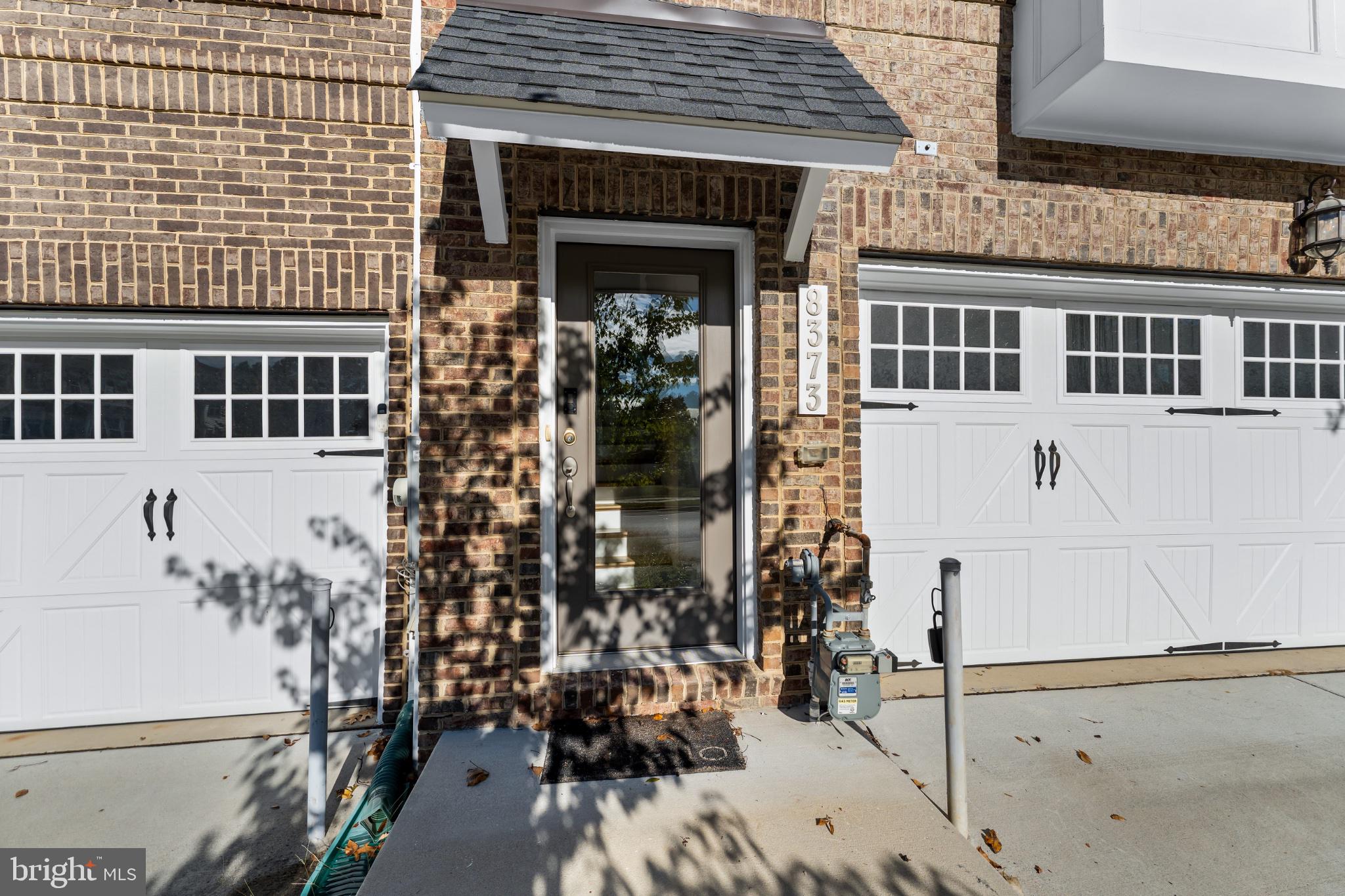 8373 MEADOWOOD DRIVE