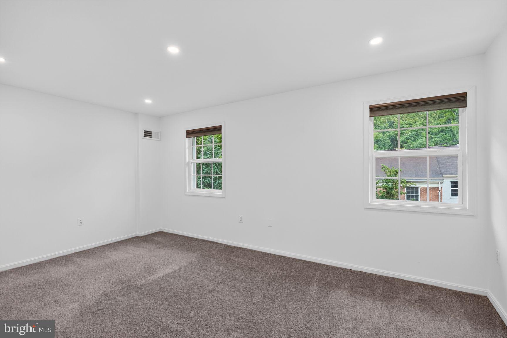 PLYMOUTH GARDENS - Residential
