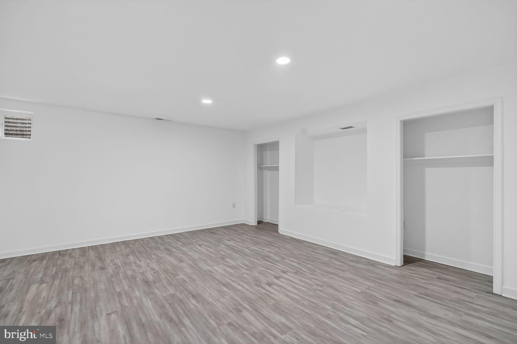 PLYMOUTH GARDENS - Residential