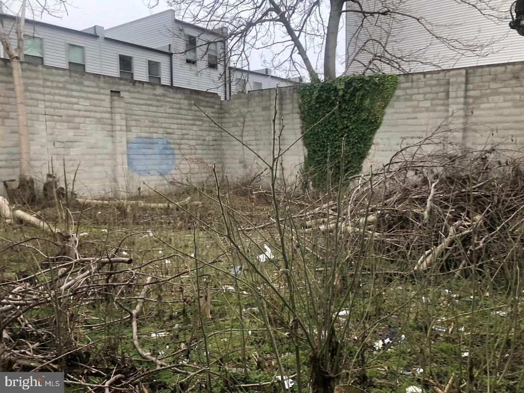 Photo of 1323 Lambert Shoal S, PHILADELPHIA, PA 19146 (MLS # PAPH2410508)