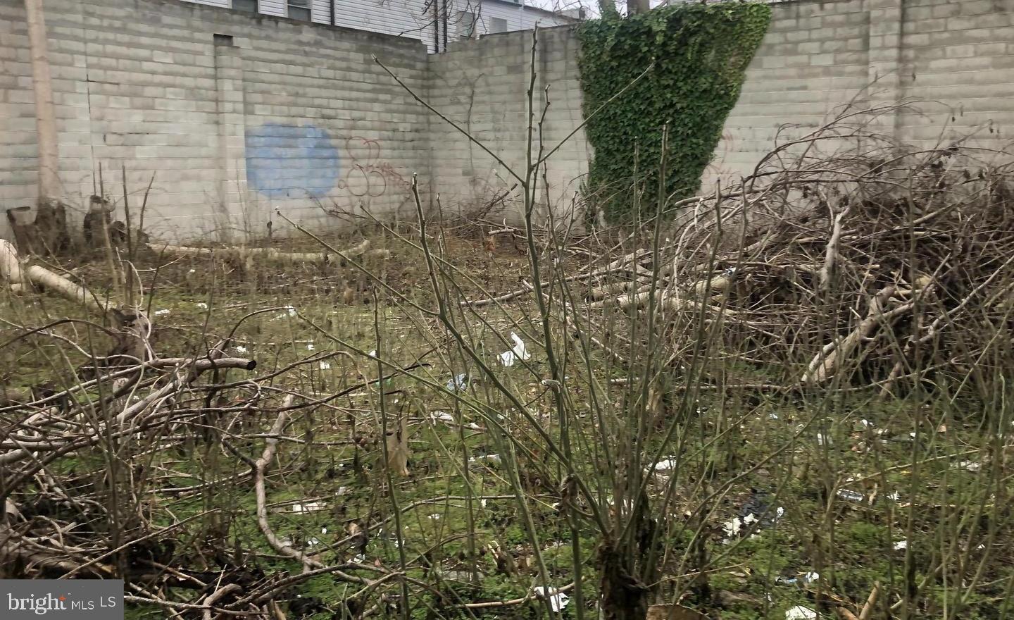 1323-1329 LAMBERT SHOAL S