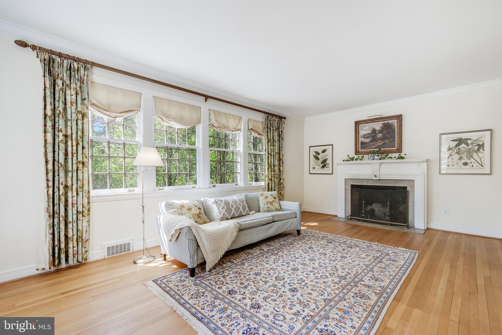 FOREST HILLS - Residential