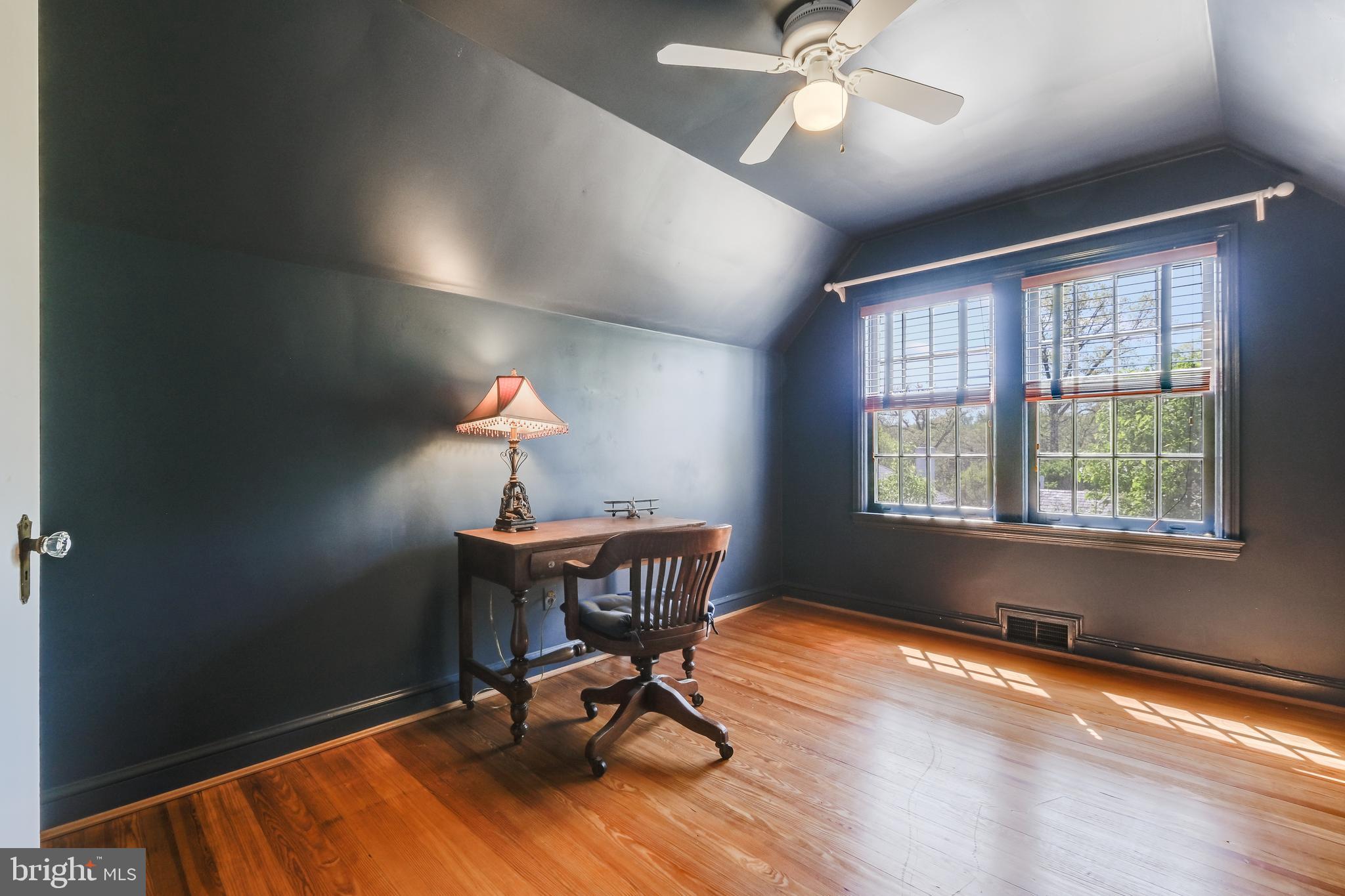 FOREST HILLS - Residential