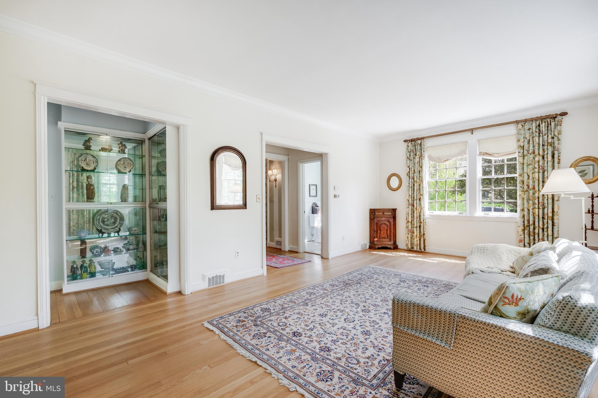 FOREST HILLS - Residential