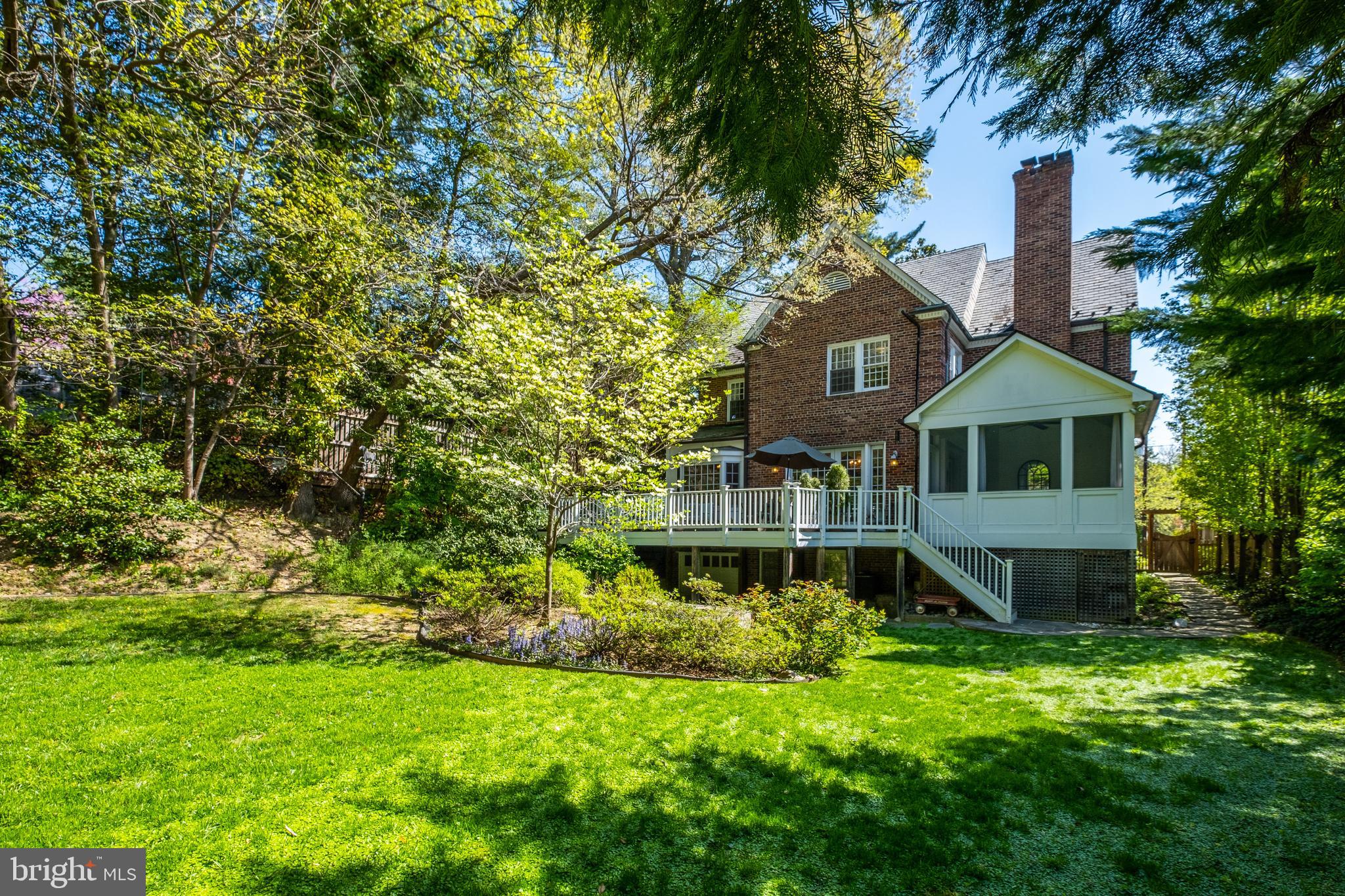 FOREST HILLS - Residential