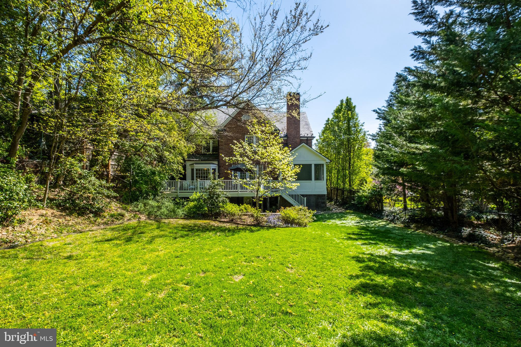 FOREST HILLS - Residential